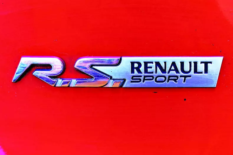 SH Renault Clio RS 013
