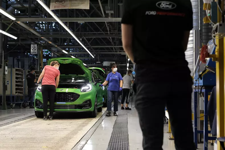 Puma ST pe linia de productie002