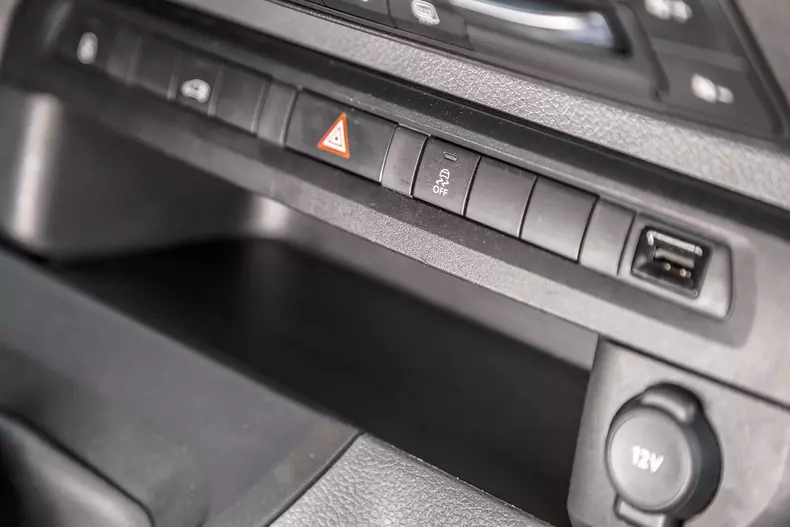 Test Drive Peugeot Expert 008