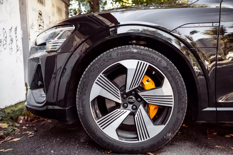 Audi e-tron Sportback 010