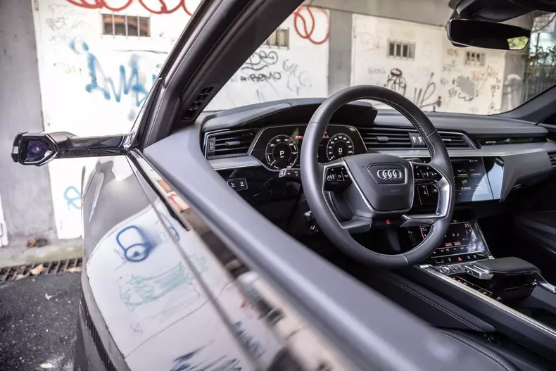 Audi e-tron Sportback 028