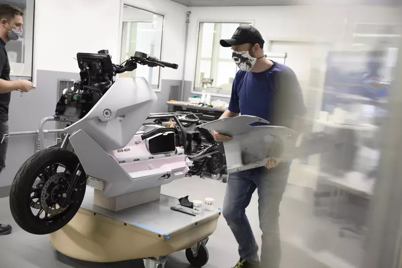 BMW Motorrad Definition CE 04 013