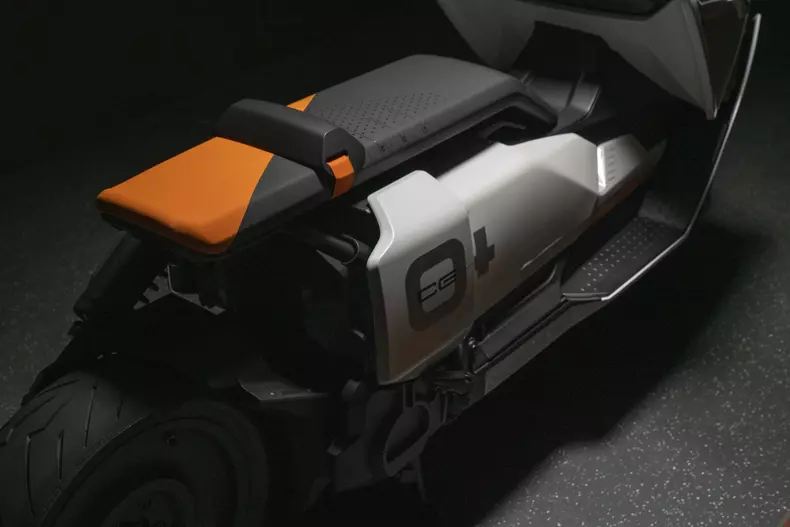 BMW Motorrad Definition CE 04 060