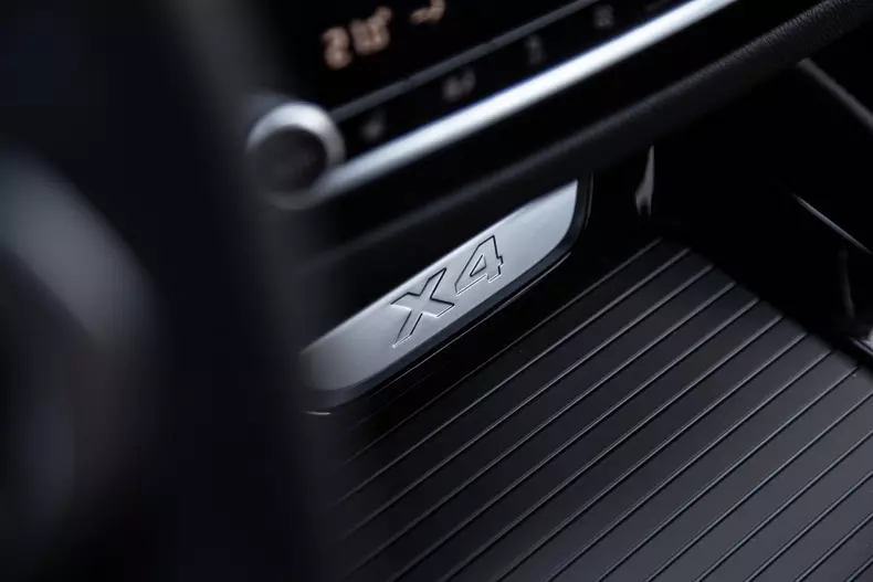 BMW X4 028