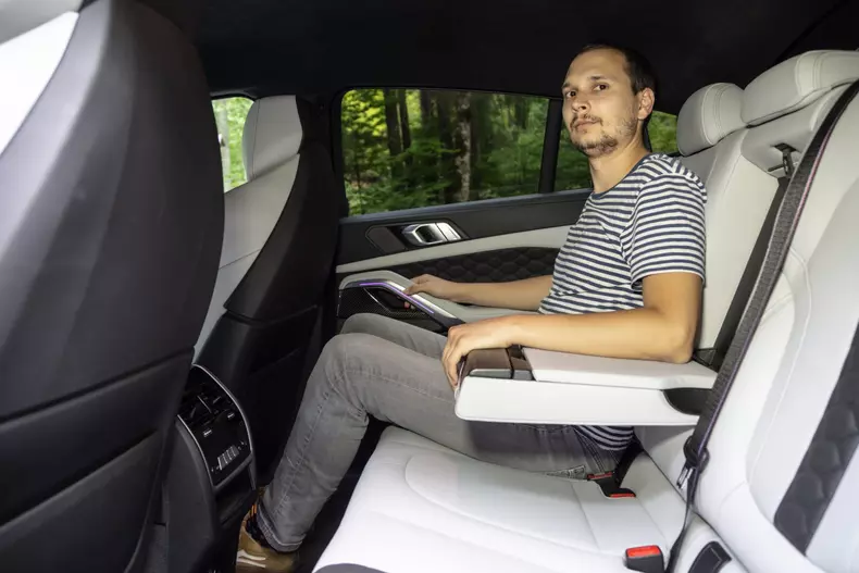 BMW X6 M Competition 001