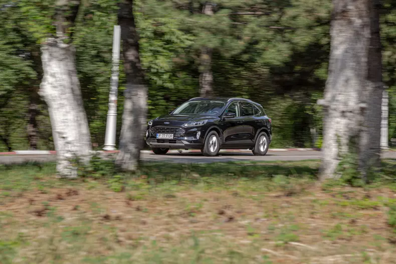 Ford Kuga 012