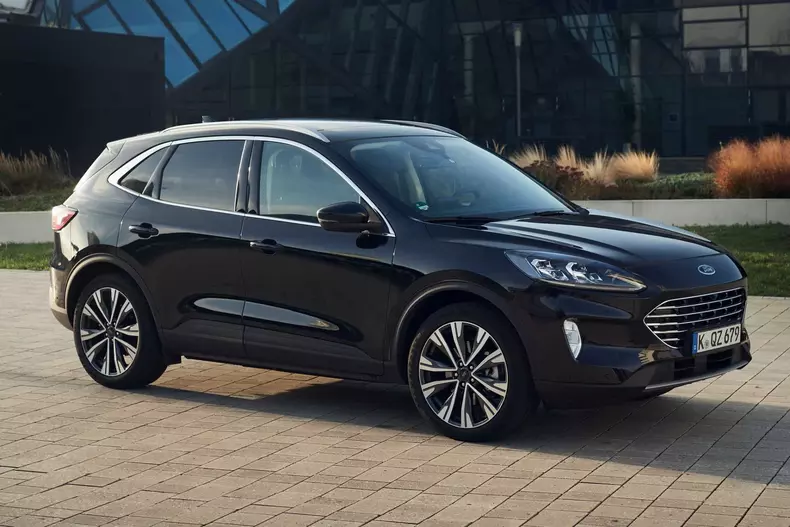 Ford Kuga hibrid FHEV 4