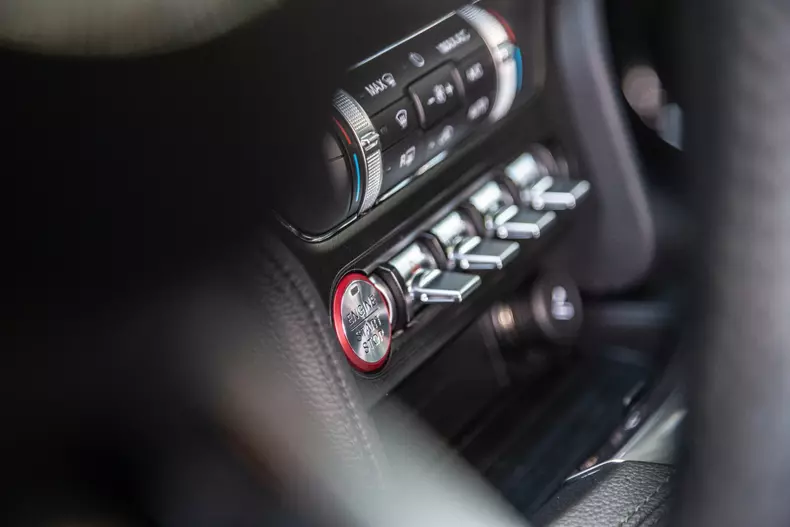 Ford Mustang Bullitt 054