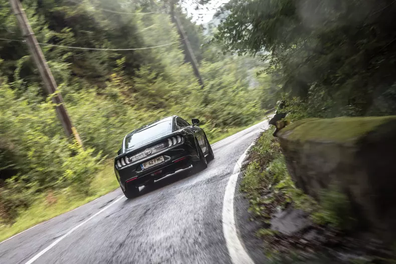 Ford Mustang Bullitt 115