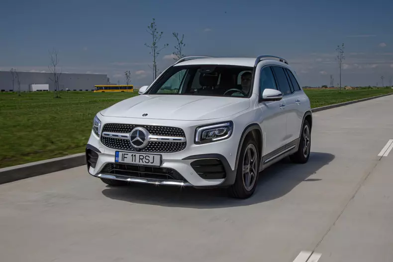 Mercedes GLB 003