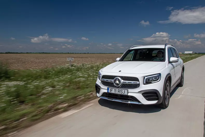 Mercedes GLB 008