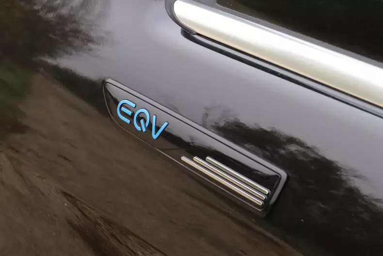 Mercedes EQV 042