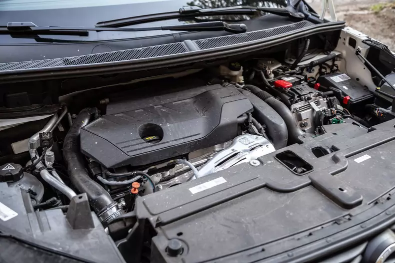 Opel Grandland X Hybrid4 021