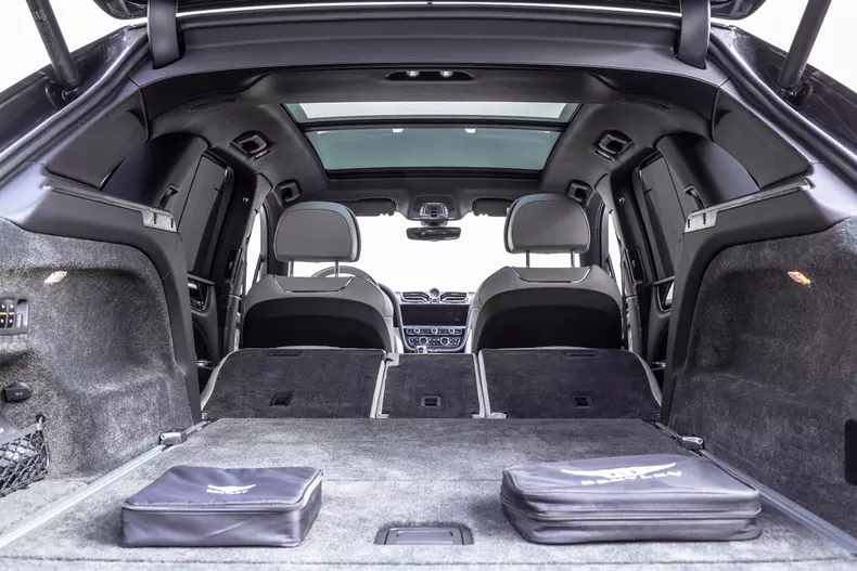 Bentley Bentayga V8 facelift 035