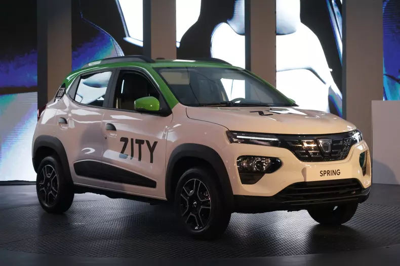 Dacia Spring 016