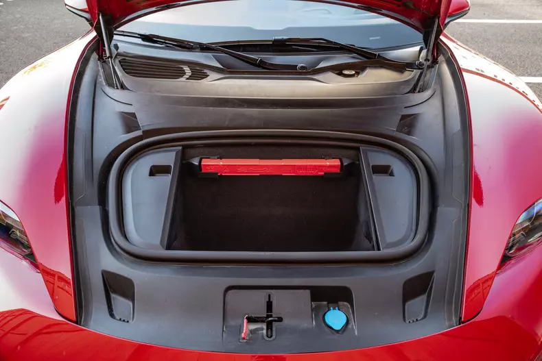 Porsche Taycan 4S 008