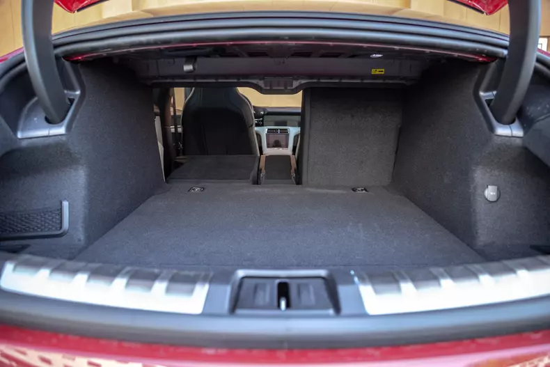 Porsche Taycan 4S 011