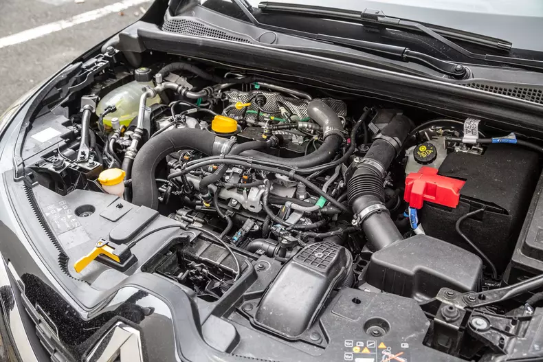 Renault Captur GPL 010