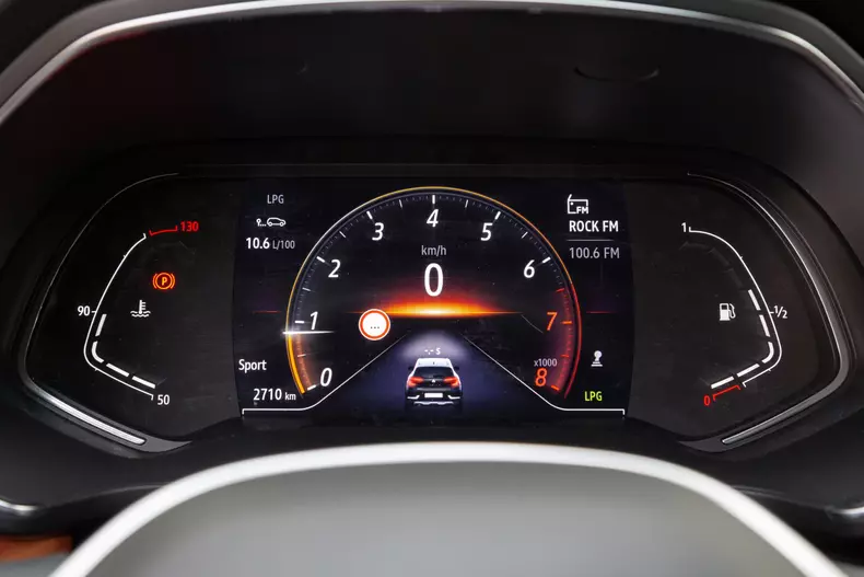 Renault Captur GPL 015