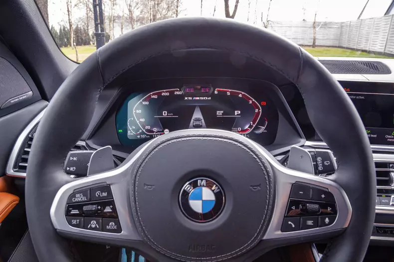 BMW X5 M50d Final Edition 014