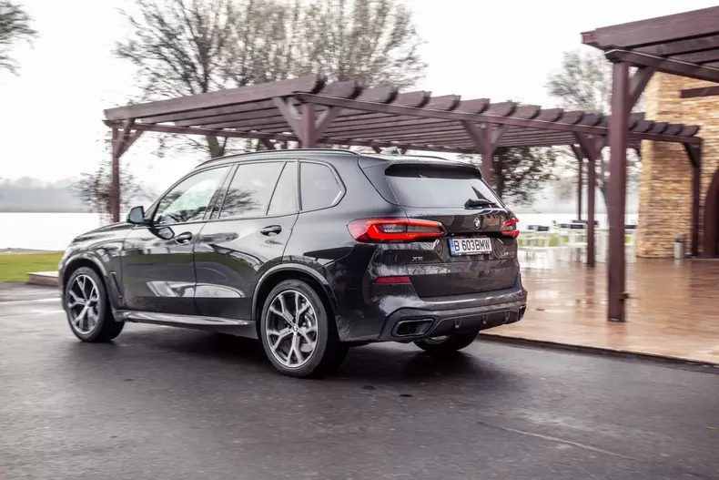 BMW X5 M50d Final Edition 030