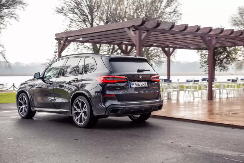 BMW X5 M50d Final Edition 031