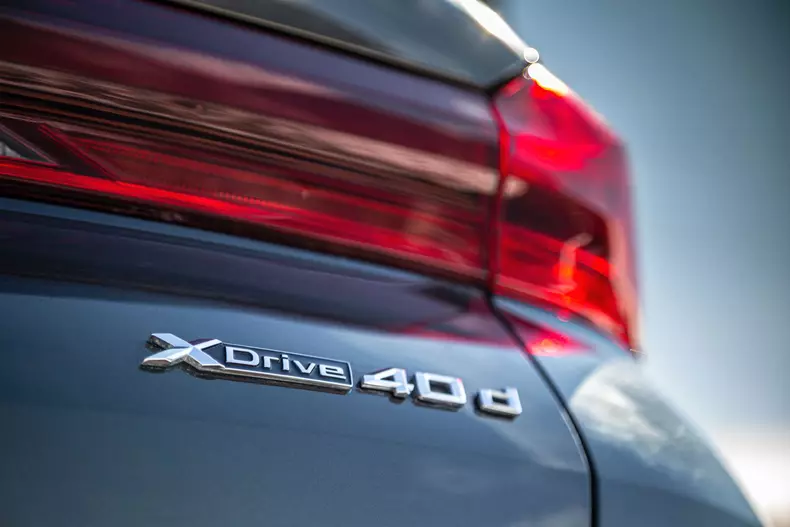 BMW X6 xDrive40d 003