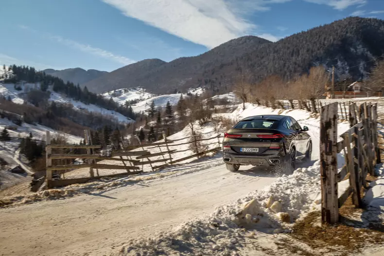 BMW X6 xDrive40d 010