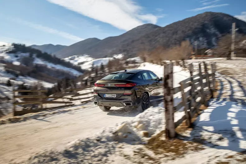 BMW X6 xDrive40d 011