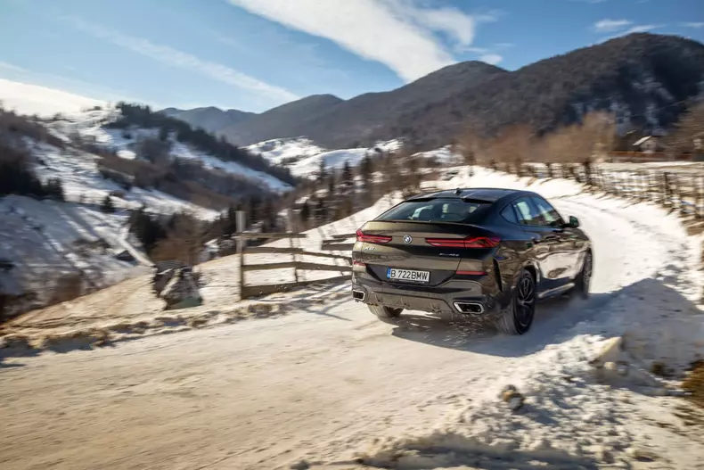 BMW X6 xDrive40d 012