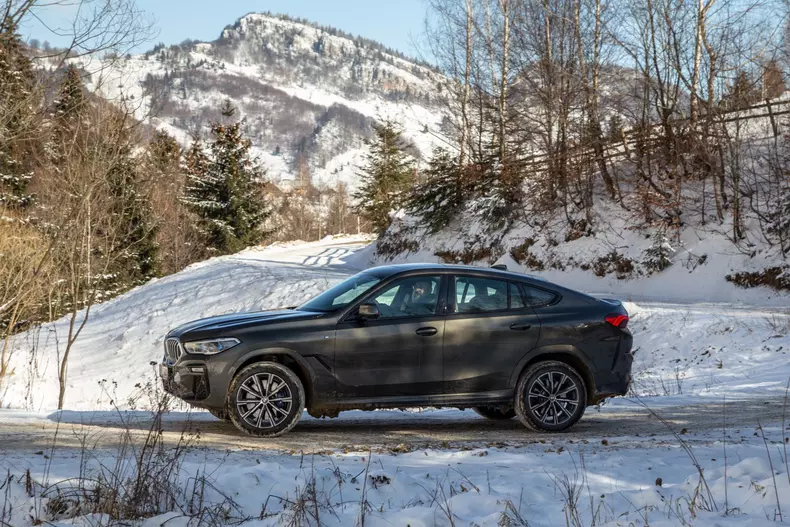 BMW X6 xDrive40d 023