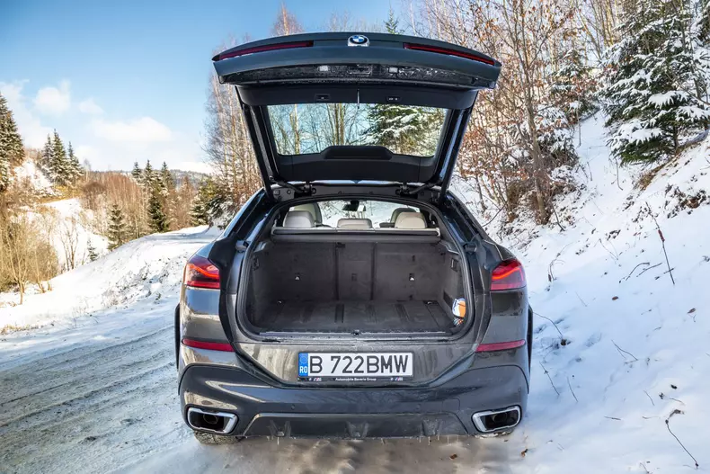 BMW X6 xDrive40d 027