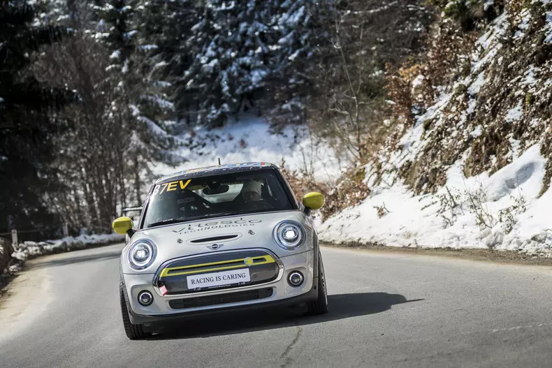 Vitesco Technologies MINI Electric Racing MIMI 37