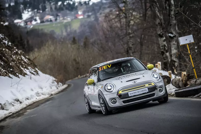Vitesco Technologies MINI Electric Racing MIMI 37