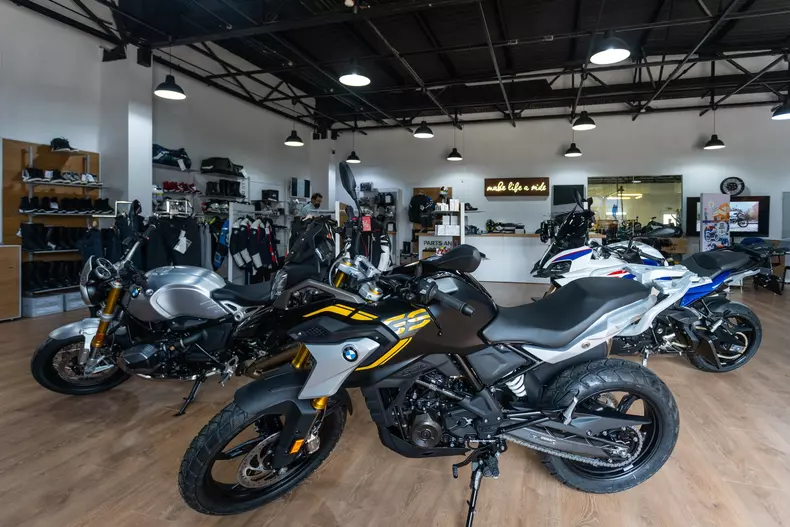 P90417471_lowRes_bmw-motorrad-moto-hu