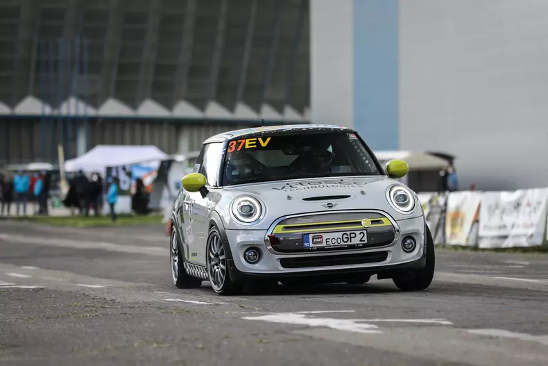 P90421465_lowRes_vitesco-technologies