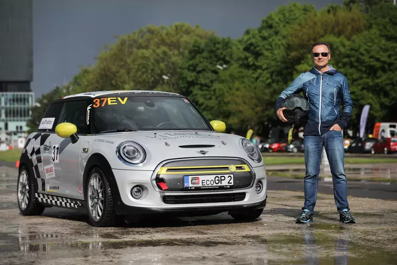 P90421468_lowRes_vitesco-technologies