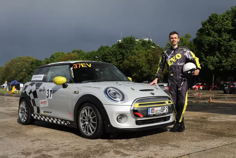 P90421470_lowRes_vitesco-technologies