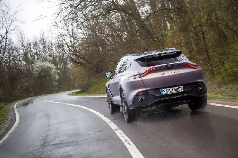 Aston Martin DBX 078