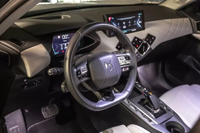 DS3 Crossback E-Tense 046