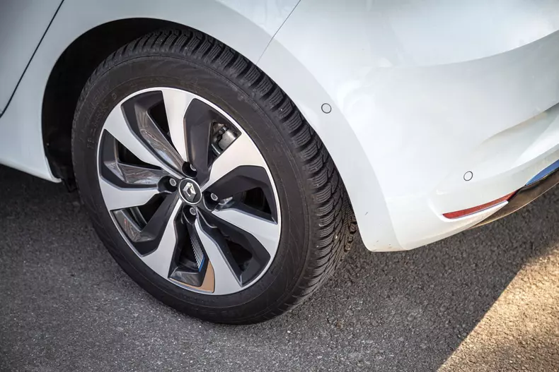 Renault Clio E-Tech 023