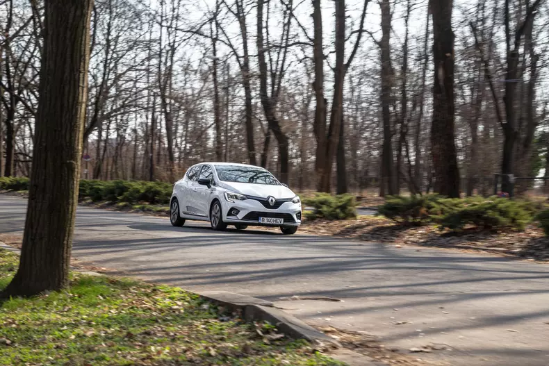 Renault Clio E-Tech 024