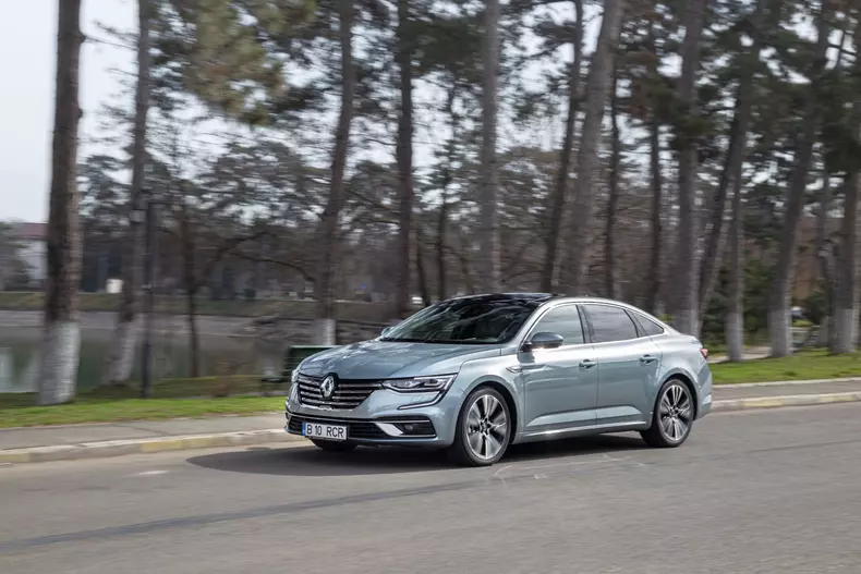Renault Talisman 001