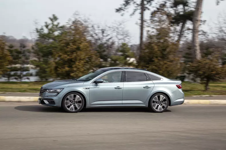 Renault Talisman 005