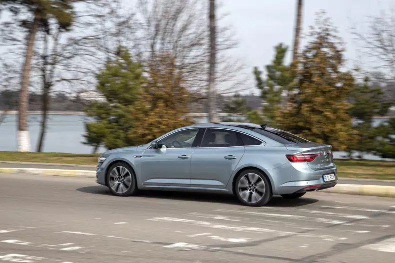 Renault Talisman 007