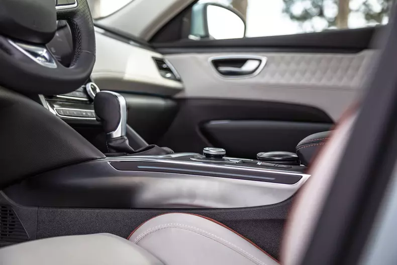 Renault Talisman 019