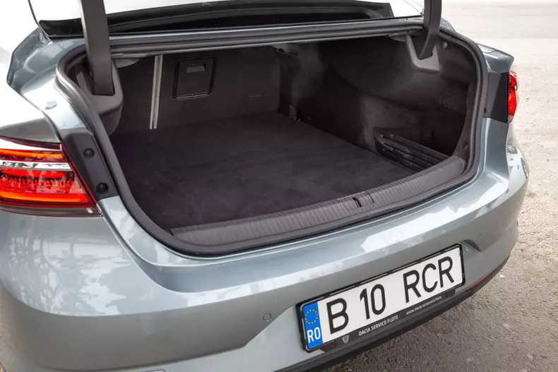 Renault Talisman 033