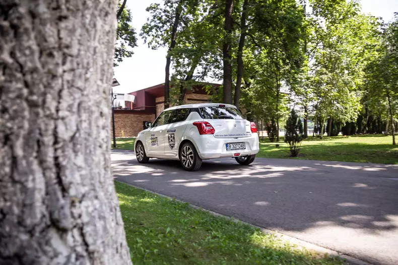 Oana si Suzuki Swift 040