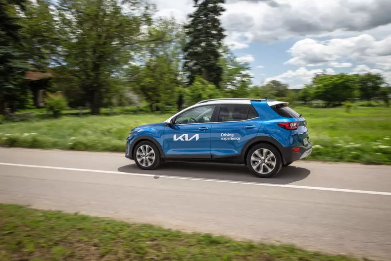 Kia Stonic 008