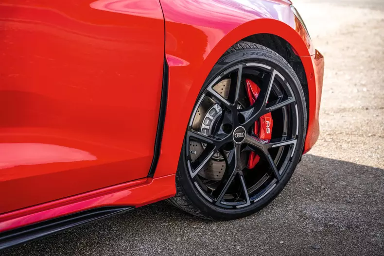 Audi RS 3 Auto Bild 005